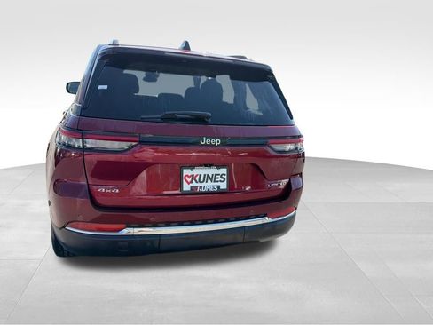 Used 2023 Jeep Grand Cherokee Limited AWD/4WD image 9