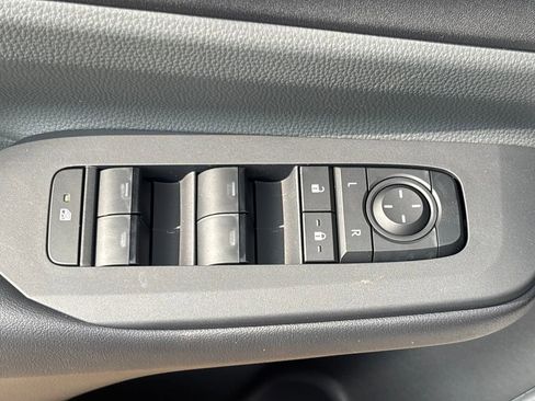 New 2026 Toyota Prius LE image 5