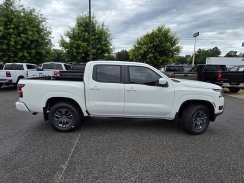 New 2026 Nissan Frontier SV w/ All-Weather Content Package AWD/4WD image 33