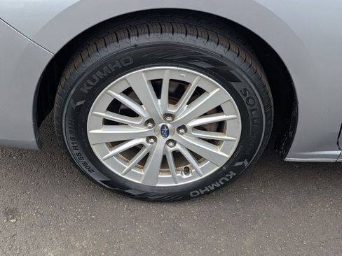 Used 2017 Subaru Impreza 2.0i Premium image 27