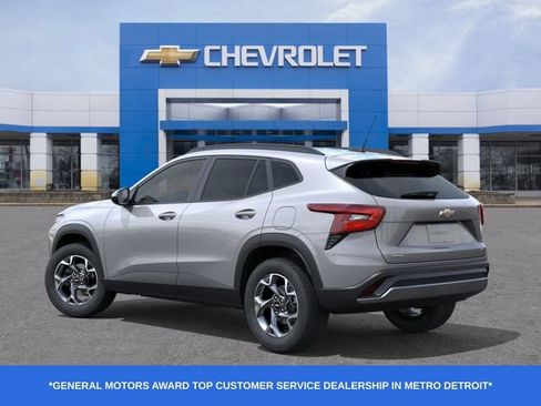 New 2026 Chevrolet Trax LT w/ Driver Confidence Package FWD image 4