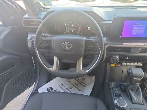 Certified 2025 Toyota Tacoma SR5 image 21