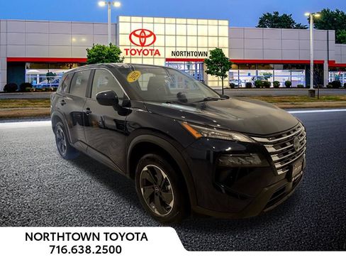 Used 2025 Nissan Rogue SV AWD/4WD image 30