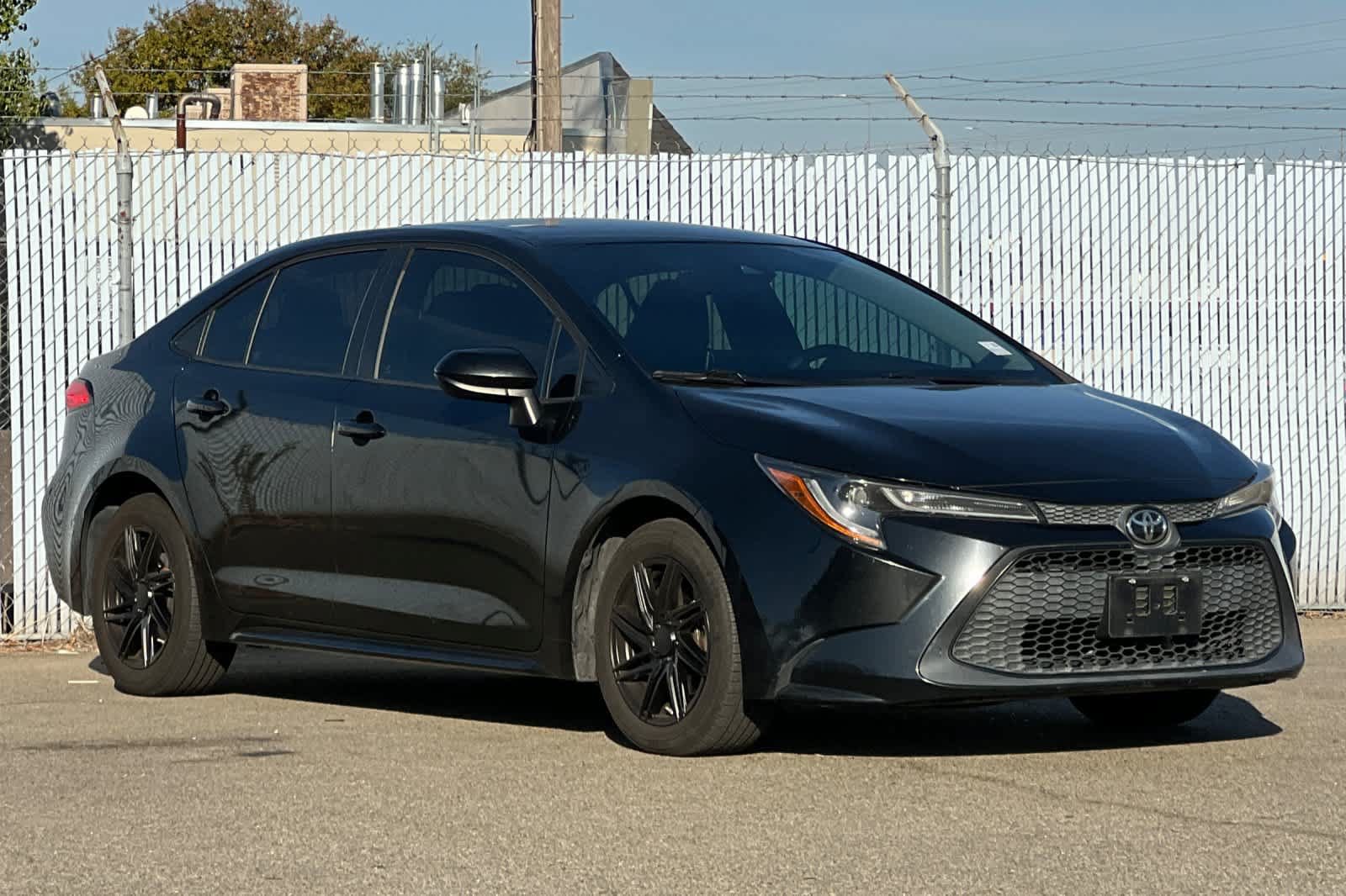 Used 2020 Toyota Corolla LE FWD image 7