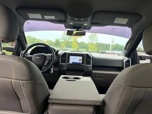 Used 2019 Ford F150 XLT w/ Equipment Group 302A Luxury AWD/4WD image 18