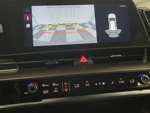 Used 2025 Kia Sportage EX FWD image 26