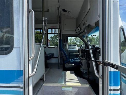 Used 2014 Ford E-450 and Econoline 450 Super Duty w/ Shuttle Bus Prep Package RWD image 33