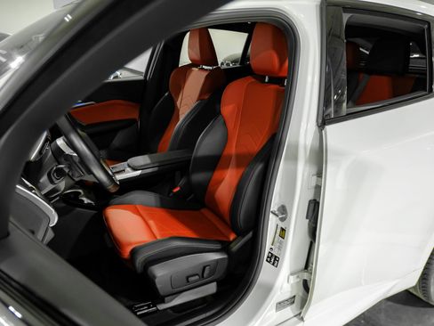 Used 2025 BMW X2 xDrive28i w/ M Sport Package AWD/4WD image 36