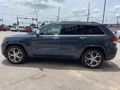 Used 2020 Jeep Grand Cherokee Overland AWD/4WD image 5