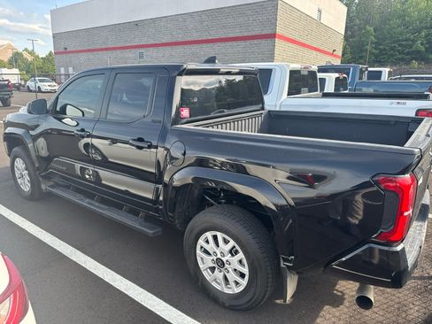 Used 2024 Toyota Tacoma SR5 RWD image 3