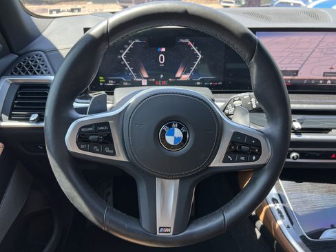 Used 2025 BMW X5 sDrive40i w/ M Sport Package RWD image 18