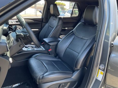 Used 2023 Ford Explorer ST w/ Equipment Group 401A AWD/4WD image 18