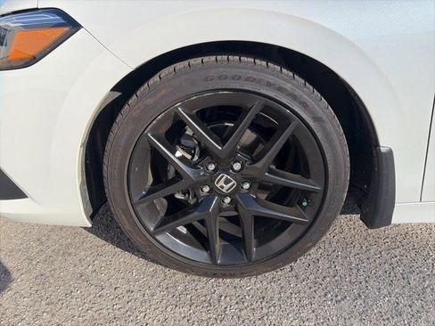 Used 2023 Honda Civic Sport image 13