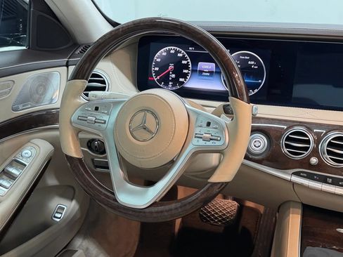 Used 2019 Mercedes-Benz S 560 4MATIC Sedan image 22
