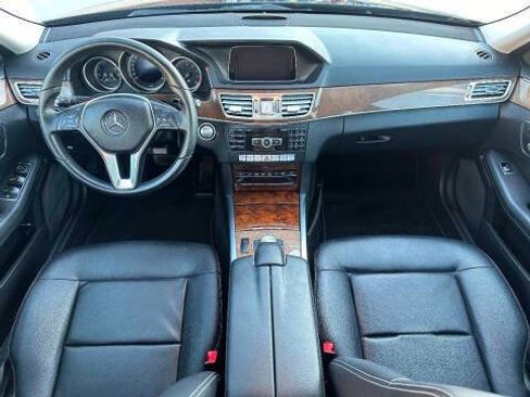 Used 2014 Mercedes-Benz E 350 Sedan image 24