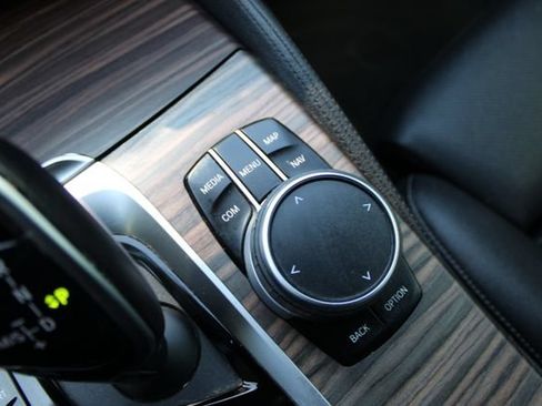 Used 2021 BMW 530i w/ M Sport Package RWD image 26