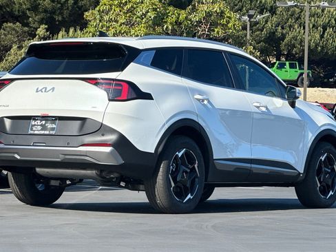 New 2026 Kia Sportage EX AWD/4WD image 4