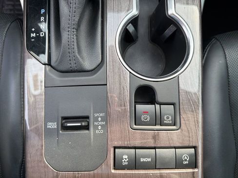 Used 2020 Toyota Highlander Limited image 47