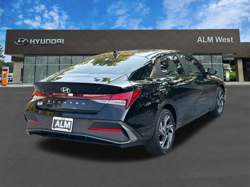 New 2025 Hyundai Elantra Sport FWD image 6