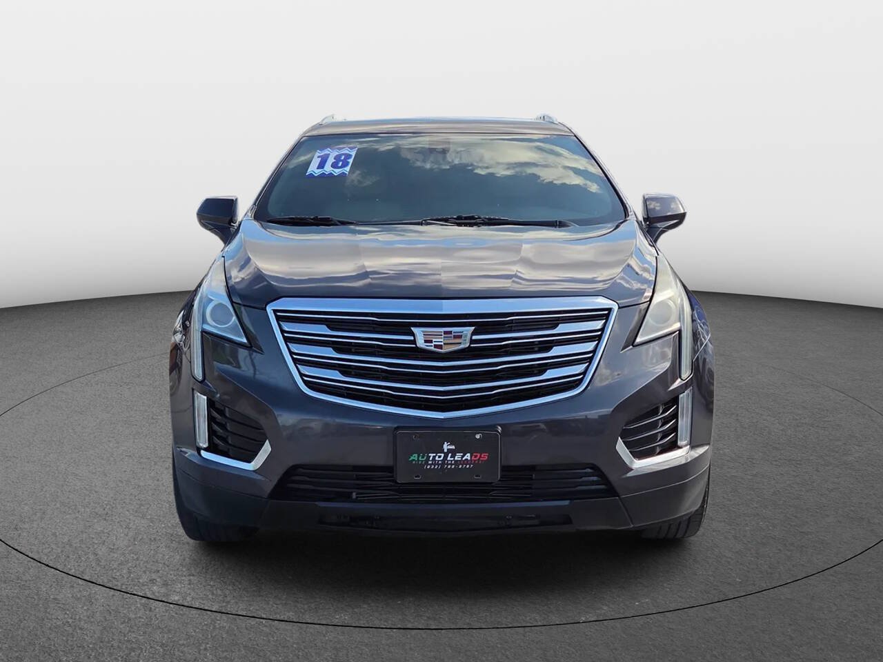 Used 2018 Cadillac XT5 FWD image 3