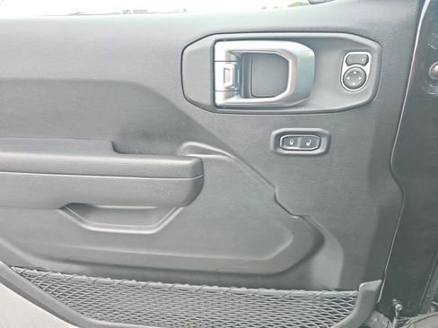 Used 2024 Jeep Wrangler Sport S image 29