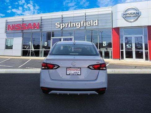 New 2025 Nissan Versa SR w/ Trunk Package image 5