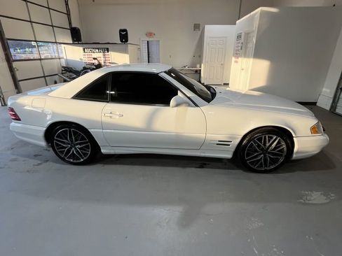 Used 2001 Mercedes-Benz SL 500 image 2