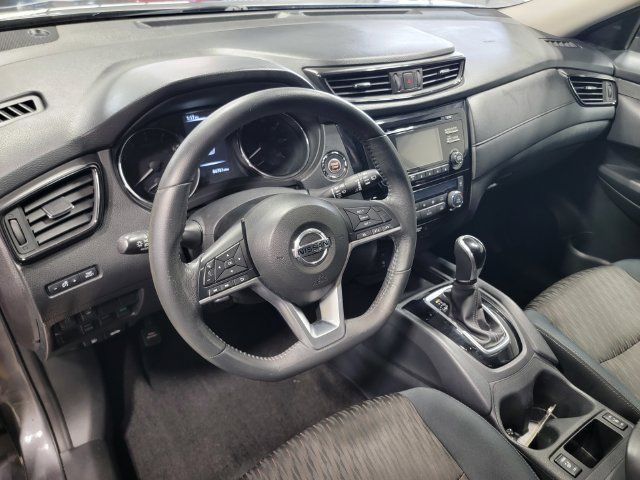 Used 2017 Nissan Rogue SV w/ Midnight Edition Package AWD/4WD image 11