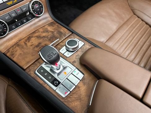 Used 2013 Mercedes-Benz SL 550 image 28