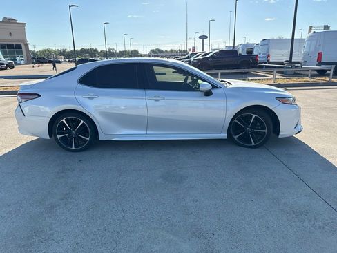 Used 2019 Toyota Camry XSE FWD image 17