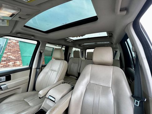 Used 2016 Land Rover LR4 HSE Silver Edition image 11