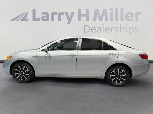 Used 2008 Toyota Camry LE image 2