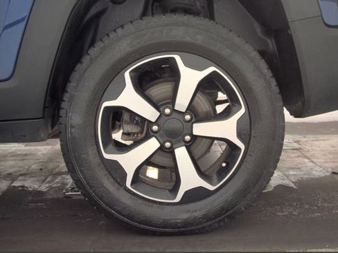 Used 2020 Jeep Renegade Trailhawk image 12