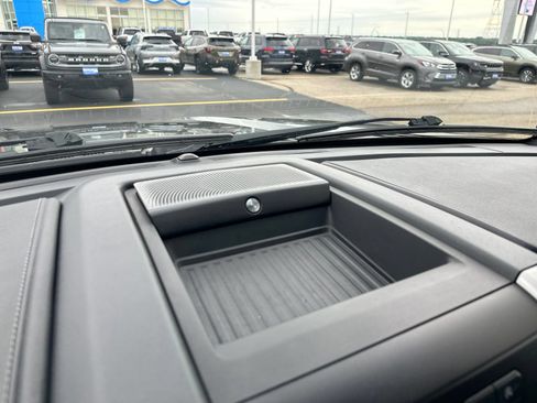 Used 2019 Ford F150 Lariat w/ Equipment Group 502A Luxury AWD/4WD image 58