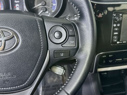 Used 2018 Toyota Corolla iM w/ All-Weather Mat Package FWD image 15
