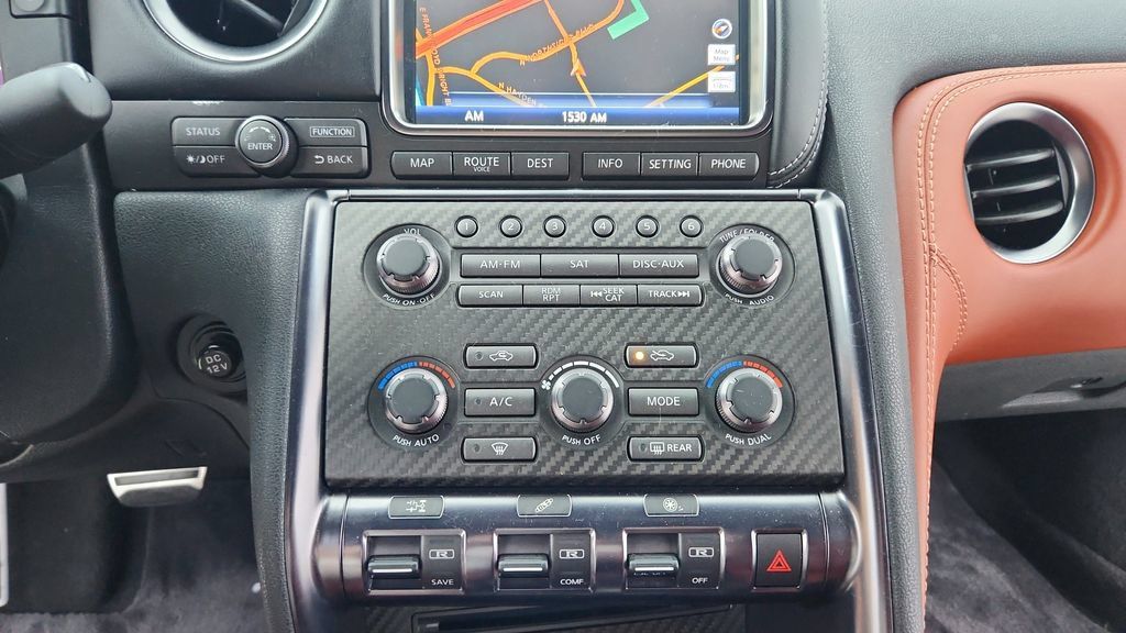 Used 2015 Nissan GT-R Premium AWD/4WD image 34