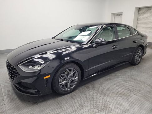 Used 2023 Hyundai Sonata SEL FWD image 2