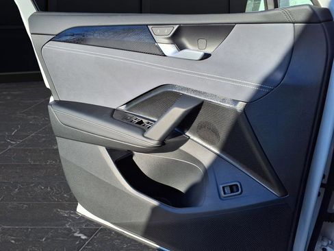 New 2026 Volkswagen Tiguan SE image 22