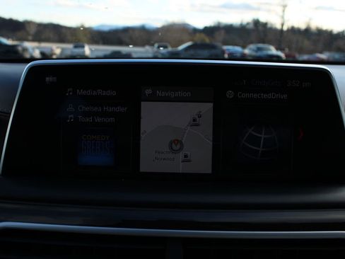 Used 2018 BMW 750i xDrive image 13