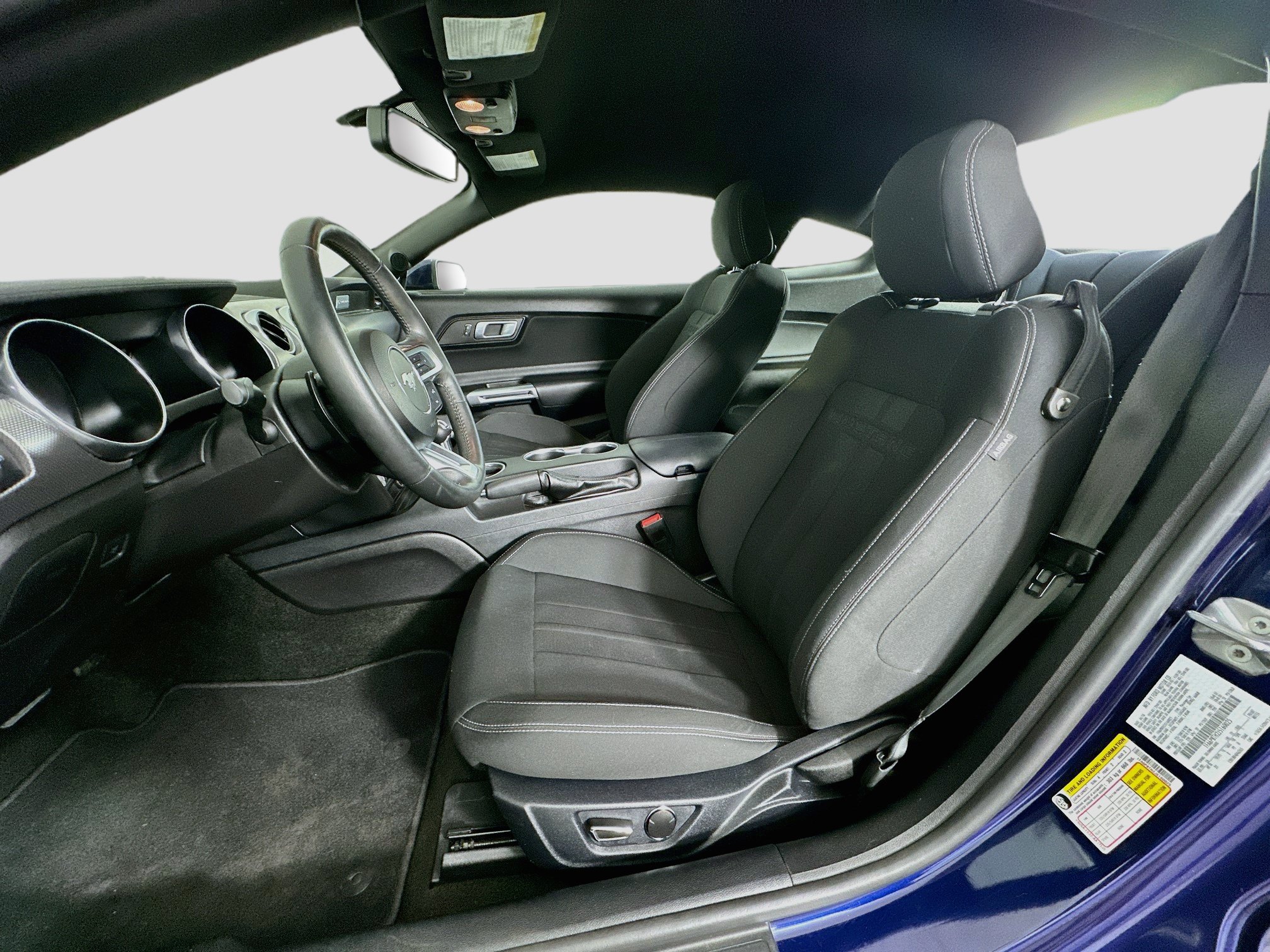 Used 2018 Ford Mustang Coupe w/ Equipment Group 101A RWD image 13