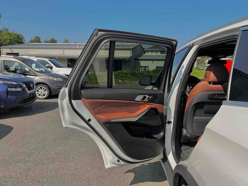 Used 2019 BMW X5 xDrive40i w/ Convenience Package image 17