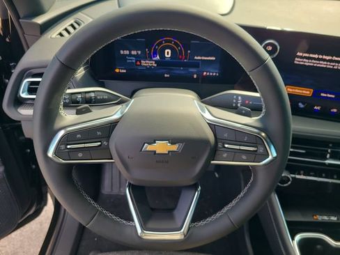 New 2026 Chevrolet Traverse LT w/ Sun and Wheel Package FWD image 28