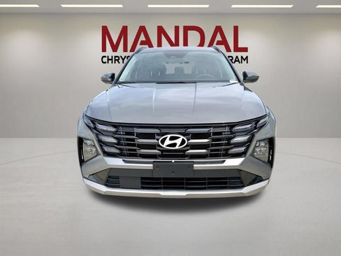 Used 2025 Hyundai Tucson SEL FWD image 2