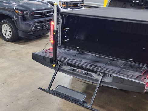 Used 2022 Ford F150 Lariat w/ Equipment Group 502A High AWD/4WD image 64