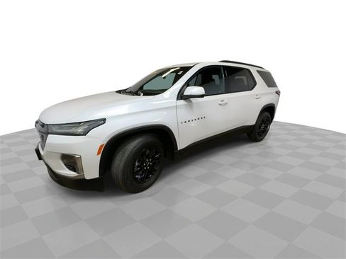 Certified 2023 Chevrolet Traverse LT w/ Midnight/Sport Edition image 4