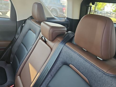 Used 2024 Ford Bronco Sport Outer Banks w/ Topo Graphic Package image 11