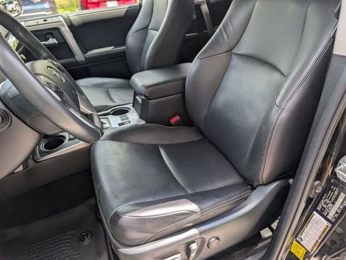 Used 2022 Toyota 4Runner Limited AWD/4WD image 5