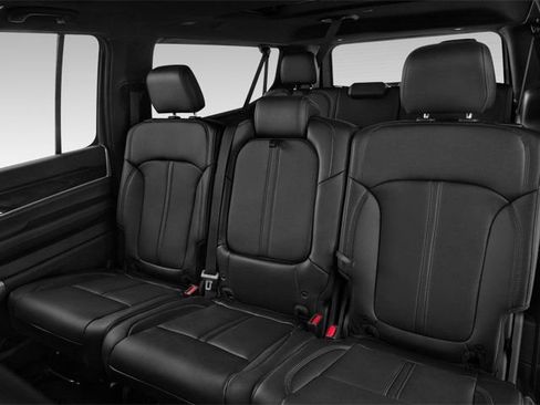 Used 2023 Jeep Wagoneer Series II w/ Convenience Group I image 11