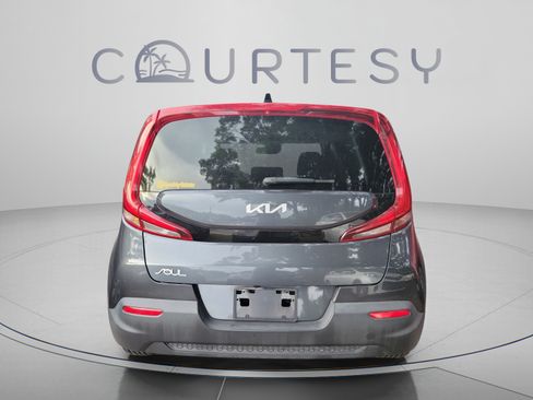 Used 2022 Kia Soul LX w/ Technology Package FWD image 7