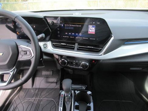 New 2025 Chevrolet Trax LT w/ Driver Confidence Package image 20